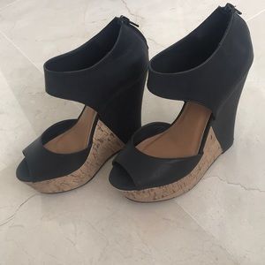 Black wedges